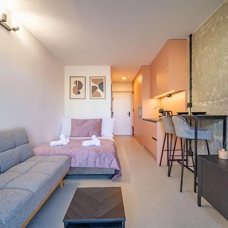 Stylovy - Pri Centre S Balkonom