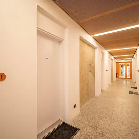 Lejlighed Stylovy - Pri Centre S Balkonom *