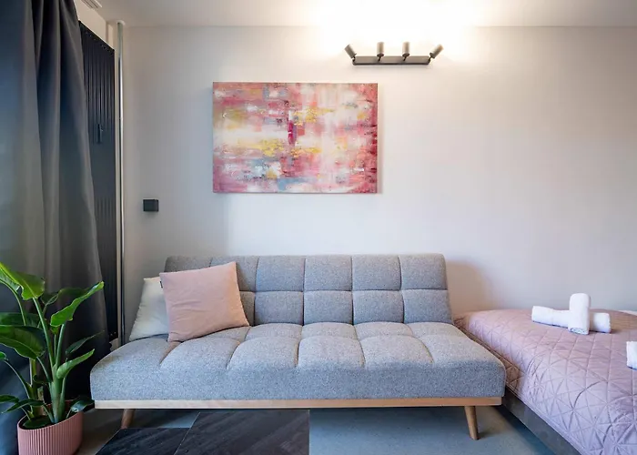 Stylovy - Pri Centre S Balkonom